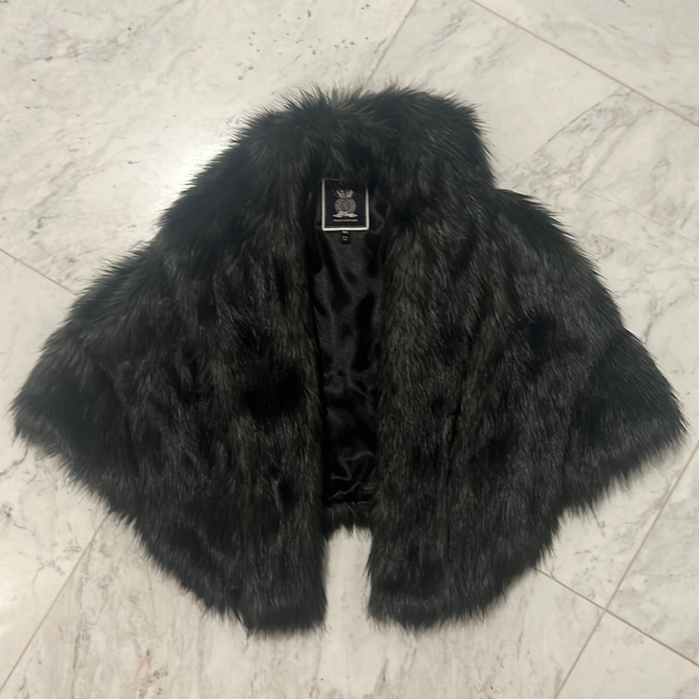 JUICY COUTURE SZ M/L Faux Fox Fur Shrug Wrap Cape Carbon Grey